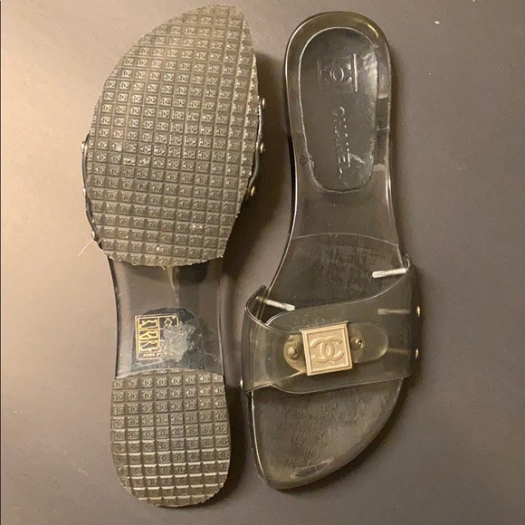 chanel slippers white